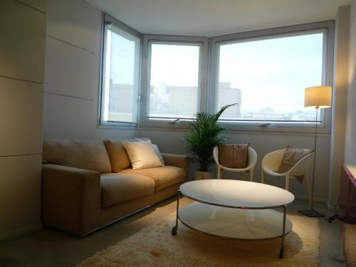 Dflat Escultor Madrid Apartments