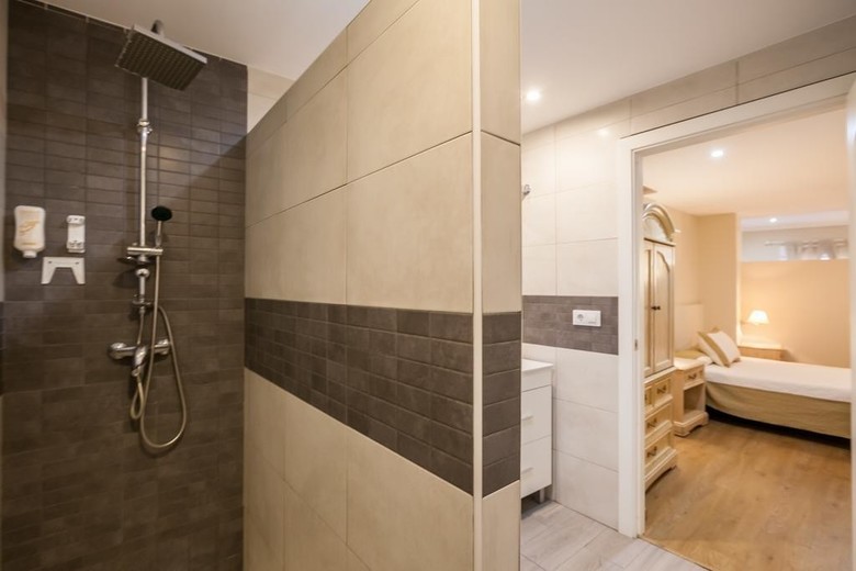 Hob Apartment