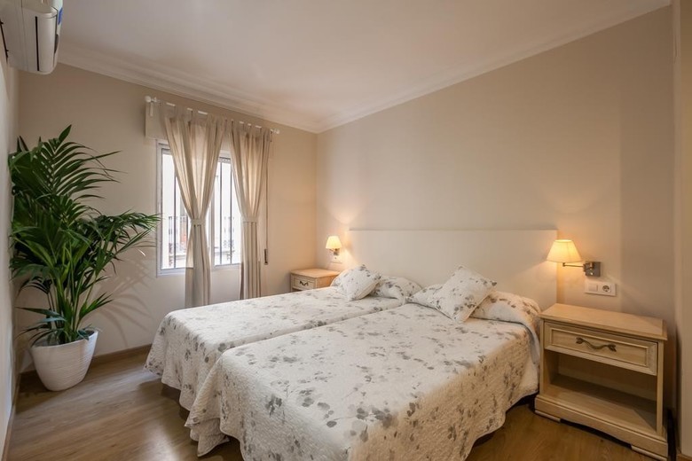 Hob Apartment