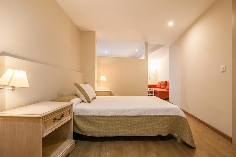 Hob Apartment