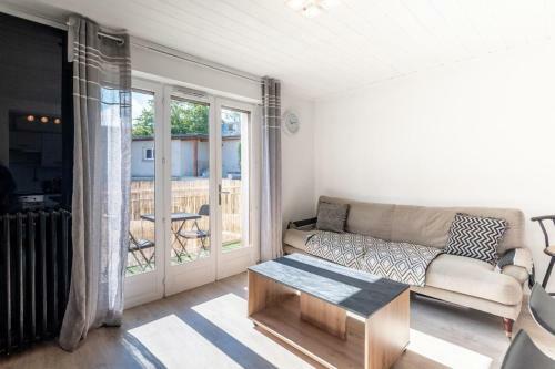 Apartment For 4 People 5 Minutes From Annecy