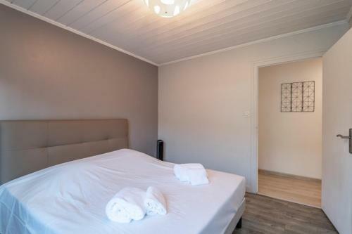 Apartment For 4 People 5 Minutes From Annecy