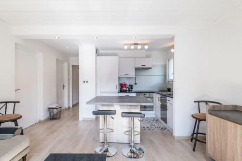 Apartment For 4 People 5 Minutes From Annecy