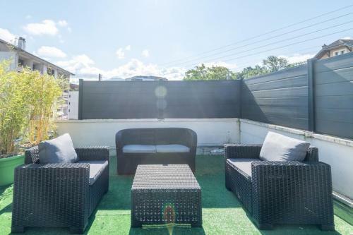 Apartment For 4 People 5 Minutes From Annecy