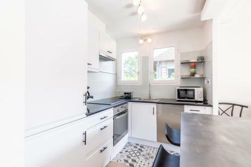 Apartment For 4 People 5 Minutes From Annecy