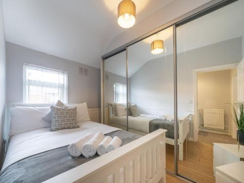 Pass The Keys Fab 2br Home City Centre Local Belfast Feel