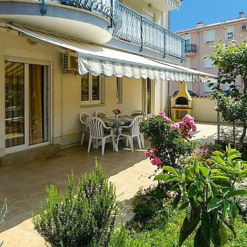 Apartman Vivoda, Fa?ana