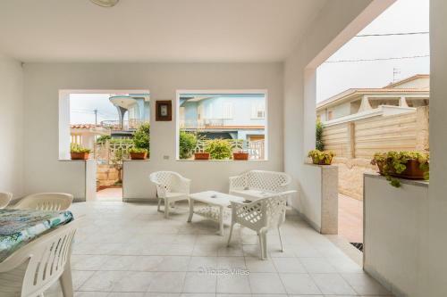 Villa Two Steps From The Sea