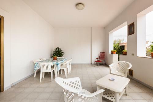Villa Two Steps From The Sea