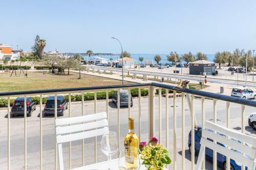 Maravola Home On The Beach, Parking & Wifi
