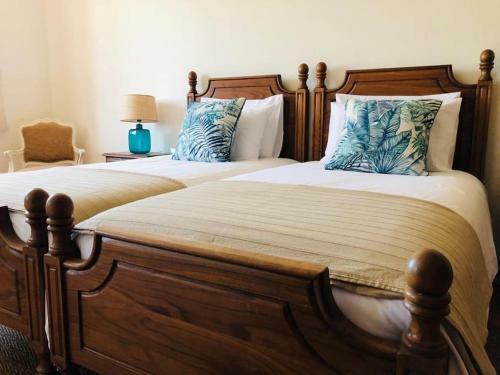 Villa Quinta Encantadora Com Piscina E Espa�os Verdes