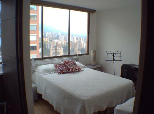 Habitacion Privada En Apartamento Del Poblado