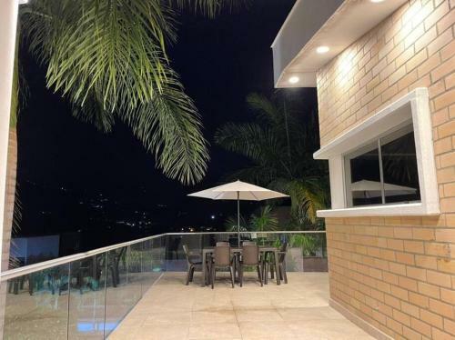 Villa C�moda Casa Finca Con Piscina - San Jer�nimo, Ant