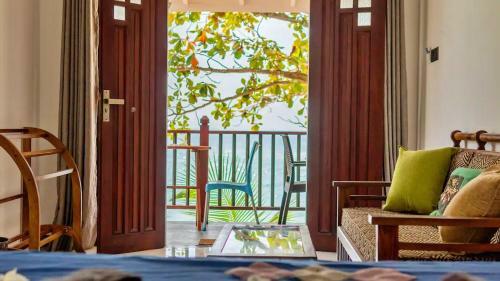 Beachfront Room 1