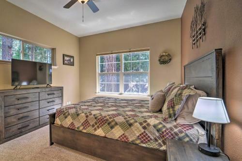 Quiet Graeagle Cabin With Yard, Deck And Grill!