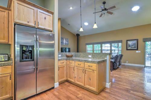 Quiet Graeagle Cabin With Yard, Deck And Grill!