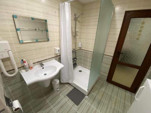 Grenada Hotel Family Apartaments Destination Bulgaria 2000