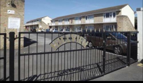 Ground Floor Holiday Apartment In Brean, Somerset