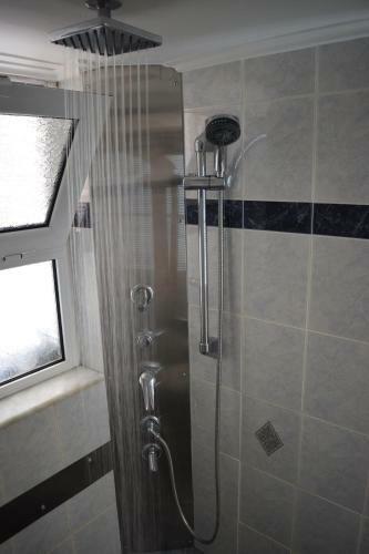 Modern Apartment Close To Sea And Town Centre