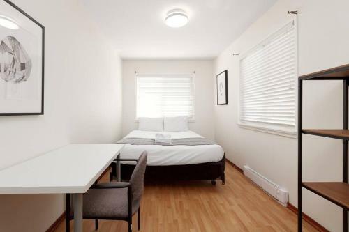 Large 4 Bedroom , 1 Bathroom Upper Suite