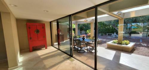 Luxury Private Thunderbird Heights!