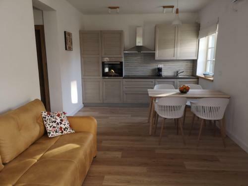 Apartment Lovro