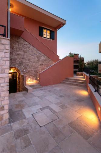 Apartment Lovro