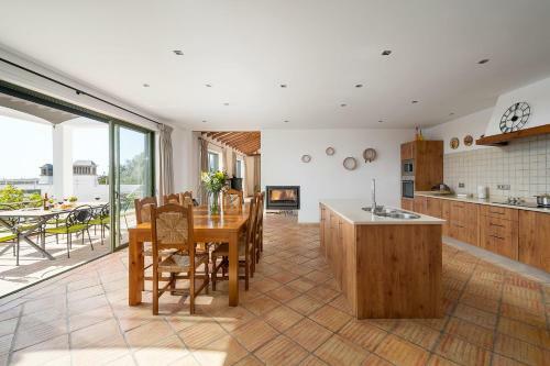 Villa Farfalla Countryside Retreat 2 Houses Estoi
