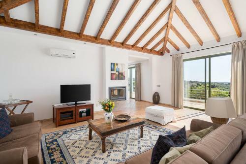 Villa Farfalla Countryside Retreat 2 Houses Estoi