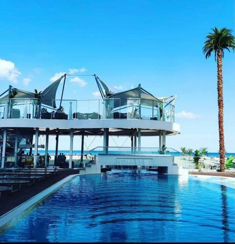 Apartamento White Tower 206 Studio