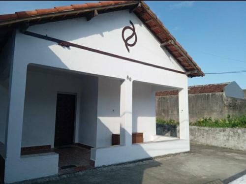 Casa Em Itanha�m - Pr�xima A Praia, Ao Rio E Centro - 6 Pessoas