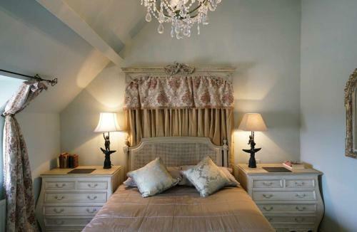 Sixpenny Cottage