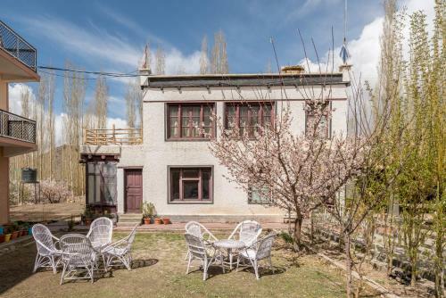 Himalayan Jewel Villa Private Room W Garden