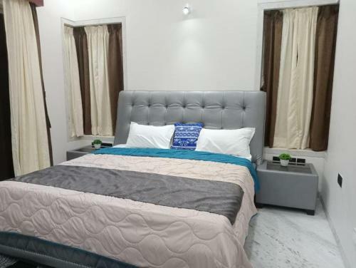 Lion's Villa 4bhk
