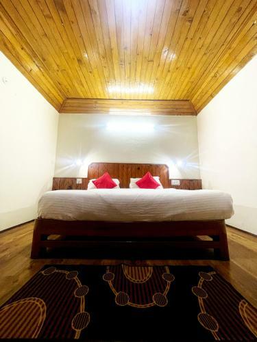 Hotel Emerald Origins