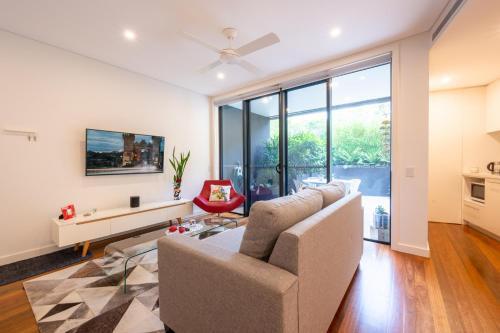 Apartamento Suburban Oasis With Lush Courtyard, Great Location
