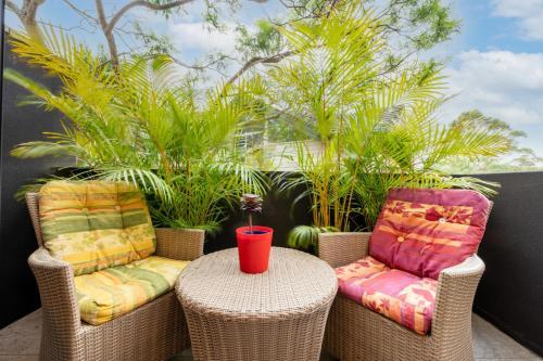 Apartamento Suburban Oasis With Lush Courtyard, Great Location