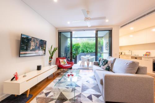 Apartamento Suburban Oasis With Lush Courtyard, Great Location