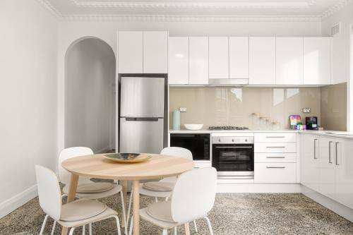 Modern 2-bed Apartment Steps From Bondi Beach