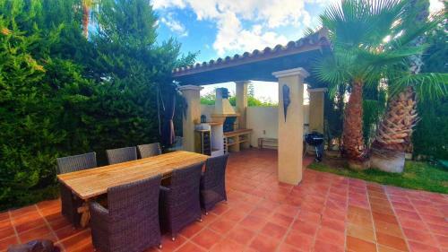 Andalusian Villa & Pool