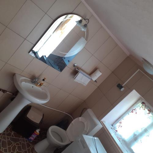 Hostal Room In Bb - Camping Retreat In A Rural Way