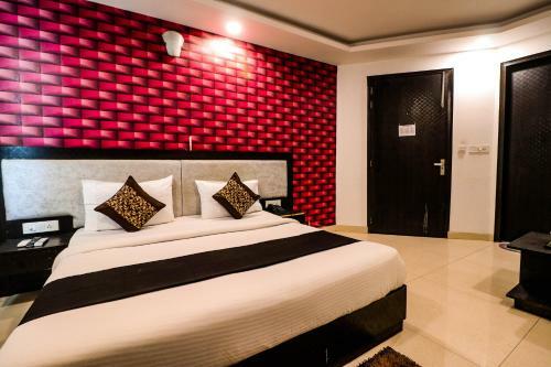 Hotel Olive Zone Near Delhi Airport