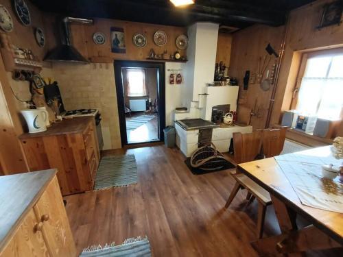 Ludwik�wka Pod Luboniem, Stu-letni Domek W G�rach