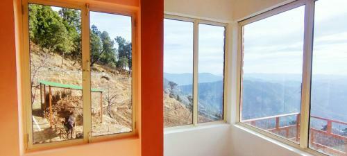 Hilltop Retreat Mukteshwar Homestay