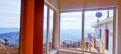 Hilltop Retreat Mukteshwar Homestay