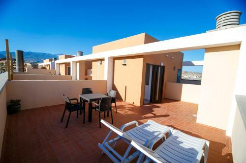 Apartamento �tico Triplex El M�dano. A 50m Playa Del Cabezo