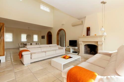 Villa Cortez