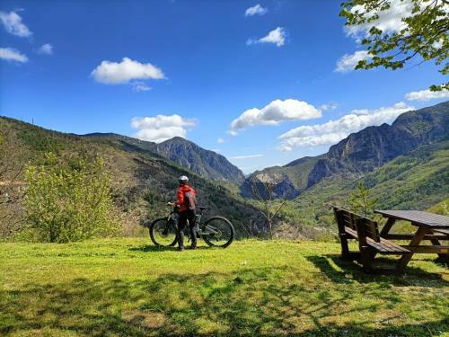 Apartamento Bed & Bike Frasassi