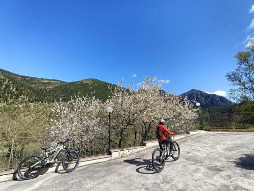 Apartamento Bed & Bike Frasassi