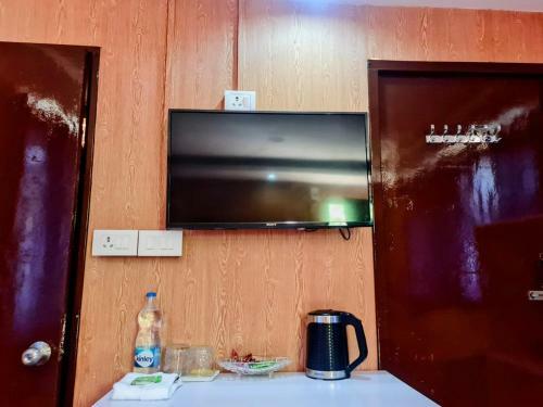 Hotel The Kanatal Arbour